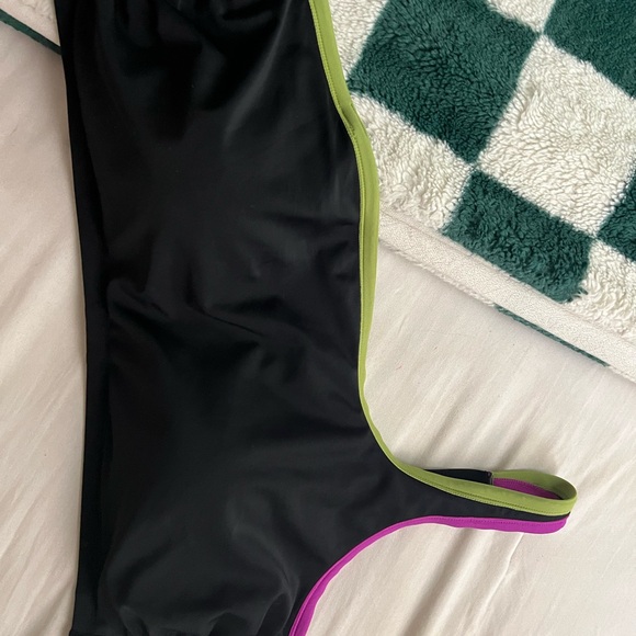 Plus size shade & shore green color block bralette suit swim top - Picture 5 of 7